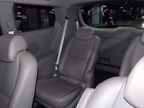2015 KIA All New Carnival Diesel Prestige - Image 15