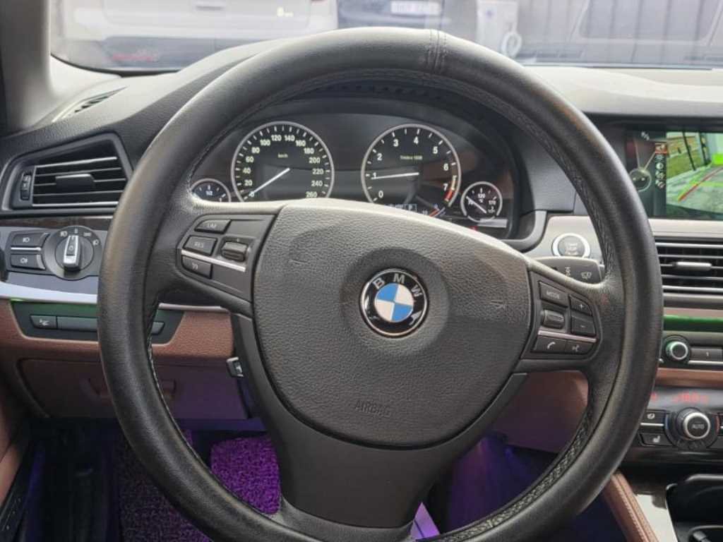 2013 BMW 5series (6th generation) 528i xDrive - Image 15