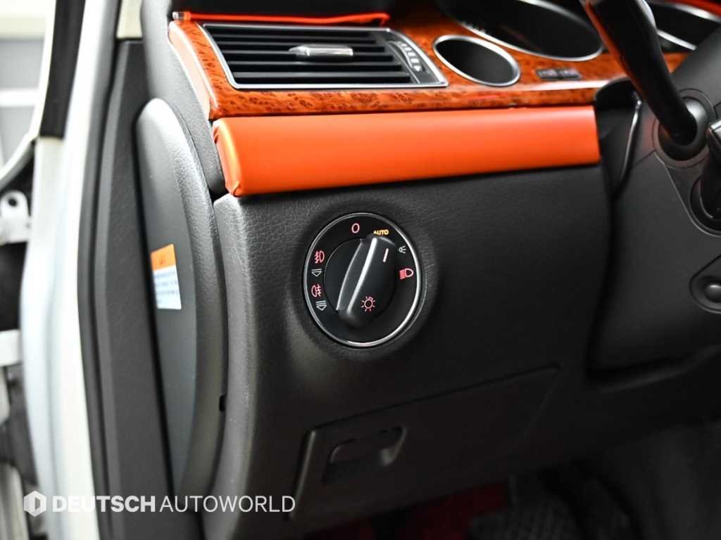 2009 Audi A8 (2nd generation) 4.2 FSI quattro LWB - Image 6