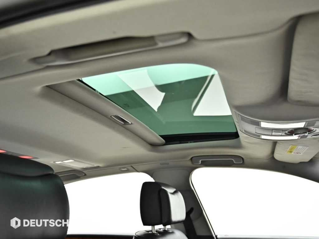 2009 Audi A8 (2nd generation) 4.2 FSI quattro LWB - Image 3