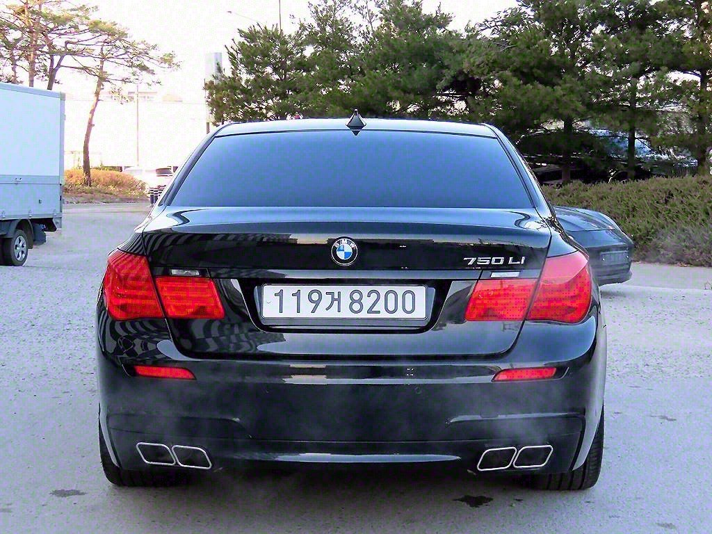 2010 BMW 7series (5th generation) 750Li M sport edition - Image 19