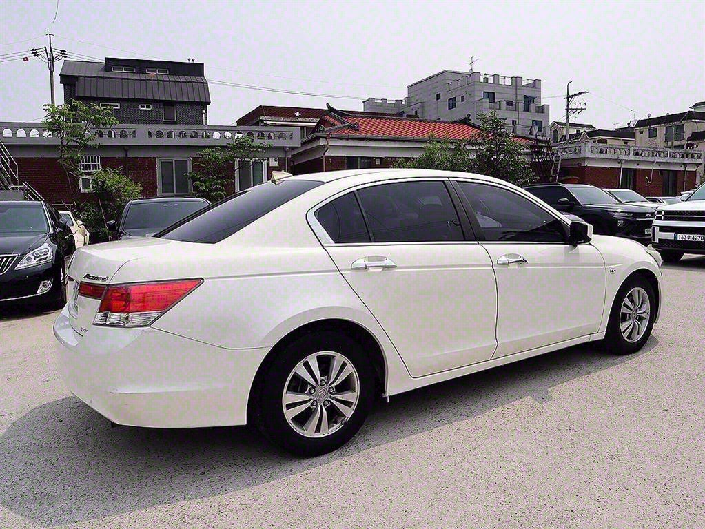 2008 HONDA Accord (8th generation) 2.4 - Image 19