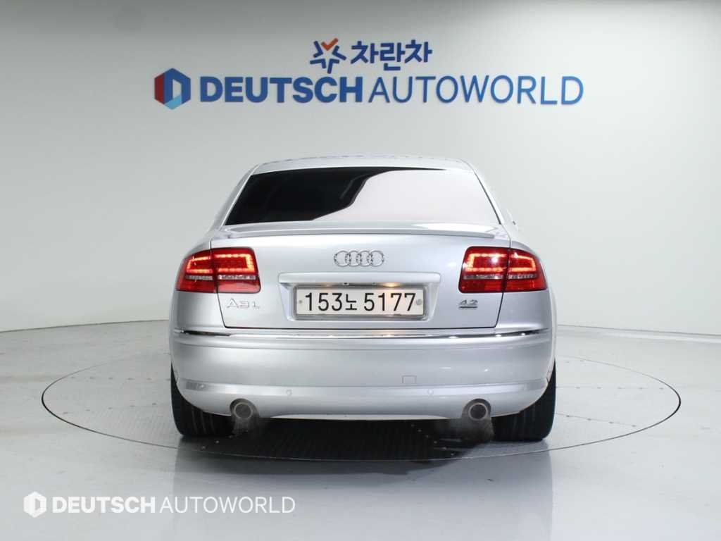 2009 Audi A8 (2nd generation) 4.2 FSI quattro LWB - Image 19