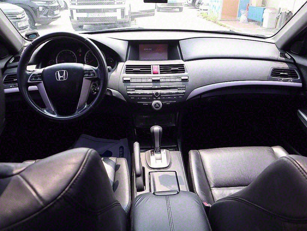 2008 HONDA Accord (8th generation) 2.4 - Image 18