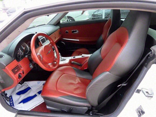 2005 Chrysler crossfire - Image 12