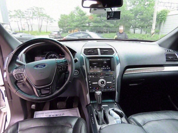 2016 Ford Explorer (5th generation) 2.3 AWD Limited - Image 16