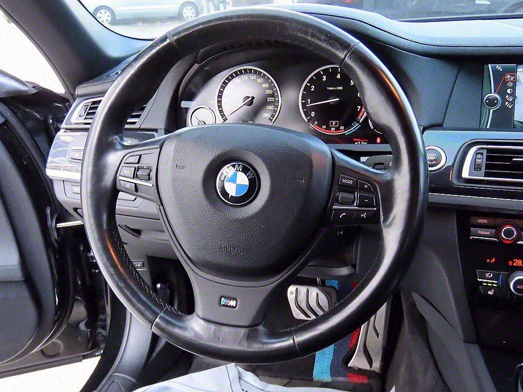 2010 BMW 7series (5th generation) 750Li M sport edition - Image 15