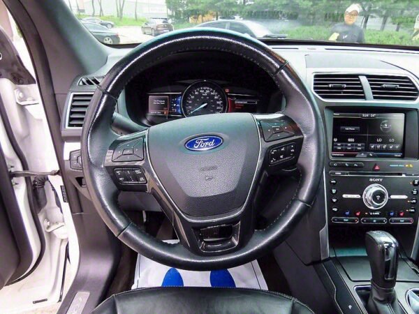 2016 Ford Explorer (5th generation) 2.3 AWD Limited - Image 15